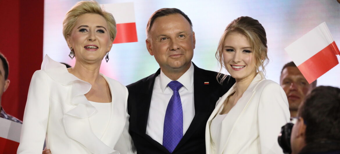 “Ja bym się wyparł ojca”. Kolejny skandaliczny atak na córkę Andrzeja Dudy