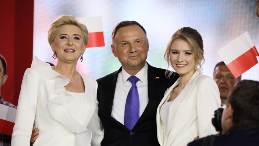 “Ja bym się wyparł ojca”. Kolejny skandaliczny atak na córkę Andrzeja Dudy