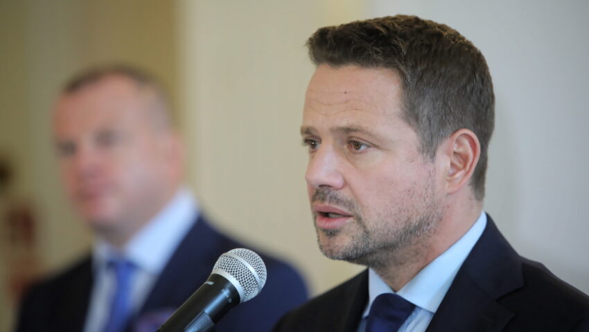 W Warszawie powstanie hostel dla osób LGBT. Trzaskowski jak Wałęsa, “za, a nawet przeciw”
