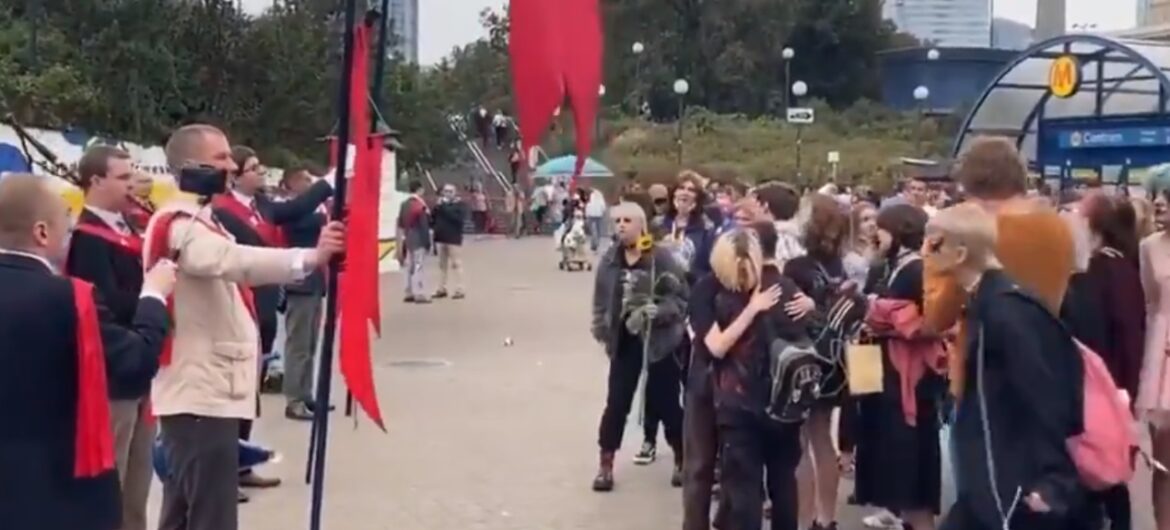 Hit! Działacze LGBT… zaczęli szczekać na wolontariuszy