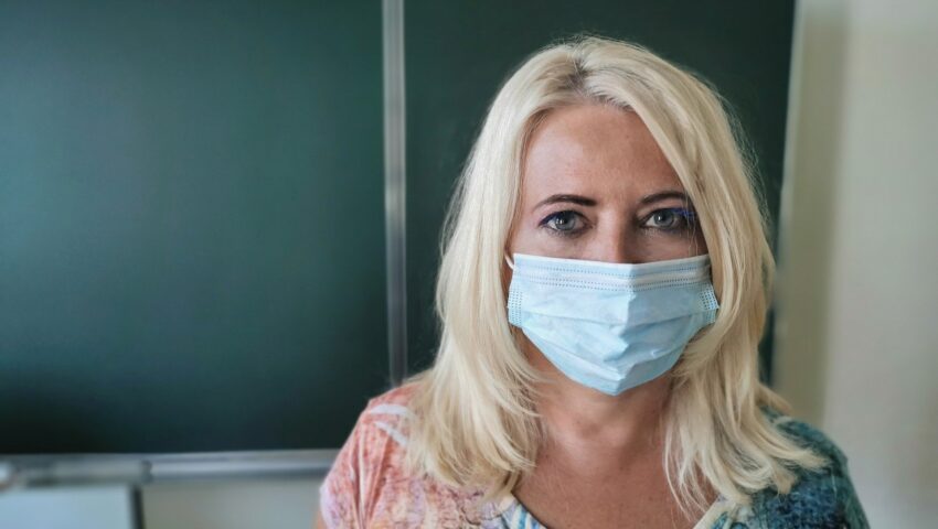 W odmętach lewicowego szaleństwa. Nauczyciele zmuszani do szkoleń nt. “przywilejów białych”, gdzie nazywani są rasistami