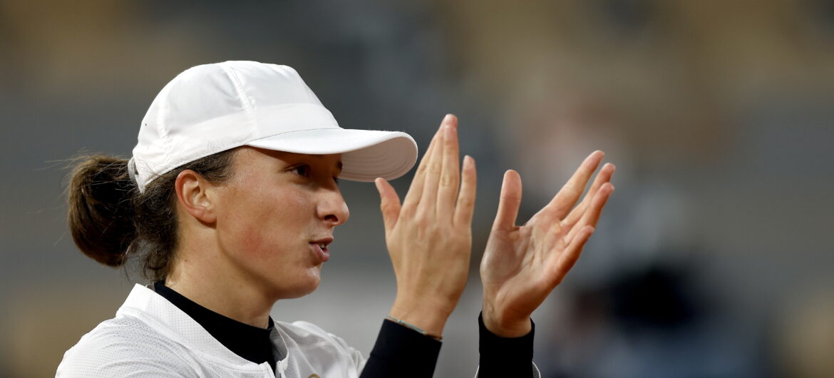 Polska rewelacja tegorocznego French Open zdradziła, jaka muzyka prowadzi ją do zwycięstw. Jakiego utworu słucha przed meczami?