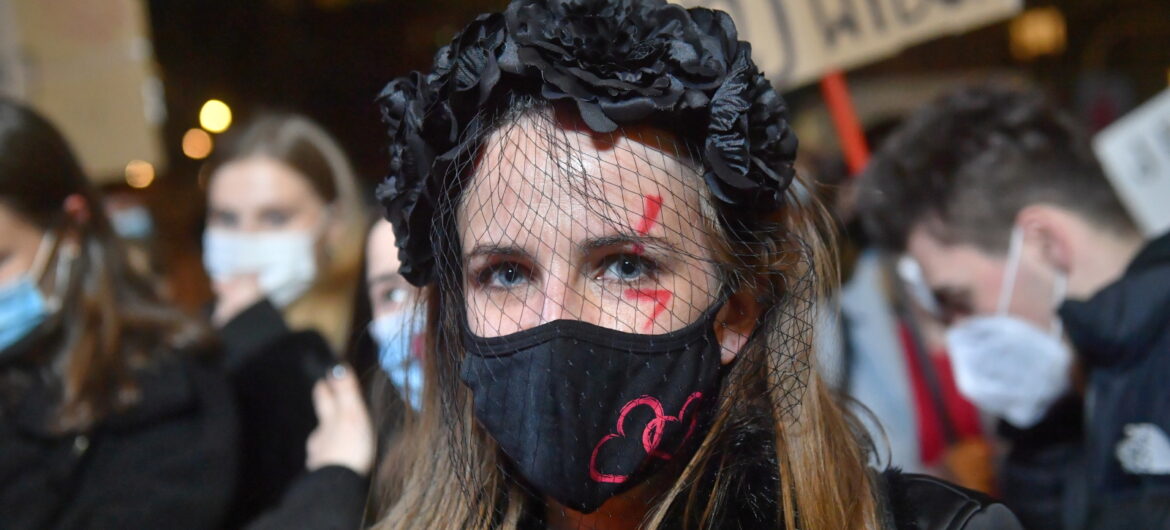 Poseł Lewicy martwi się, że Polacy zrozumieją, że aborcja to zabijanie dzieci