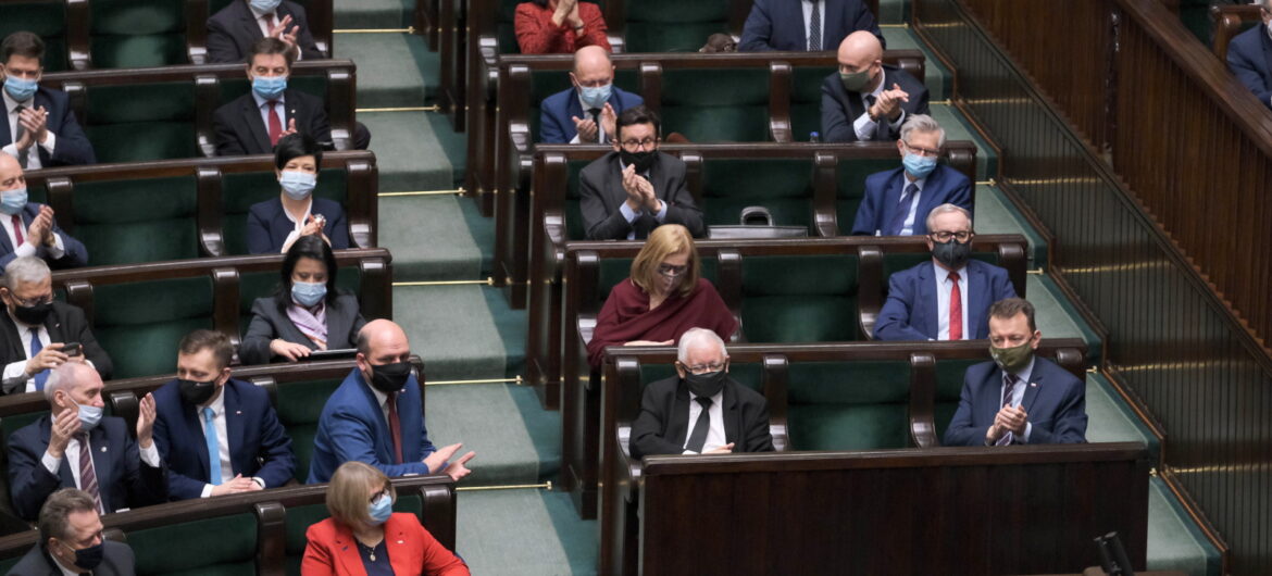 Posłowie Konfederacji odkryli spisek w sejmie. Pokazują nagrania