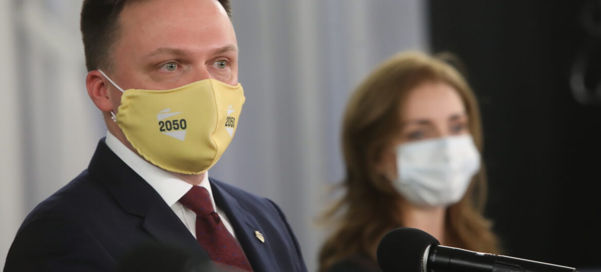 Sienkiewicz rozpacza po odejściu Muchy z Platformy. Jest odpowiedź Hołowni