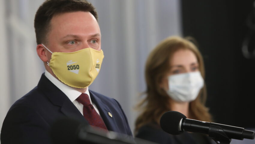 Sienkiewicz rozpacza po odejściu Muchy z Platformy. Jest odpowiedź Hołowni
