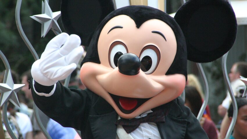 Disney usuwa popularne bajki. Znikną m. in. “Księga dżungli”, “Zakochany kundel” i “Piotruś Pan”, bo “nie spełniają wymogów poprawności politycznej”