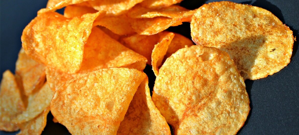 Chipsy, margaryna i ciastka znikną ze sklepowych półek? Wszystkiemu winne unijne rozporządzenie