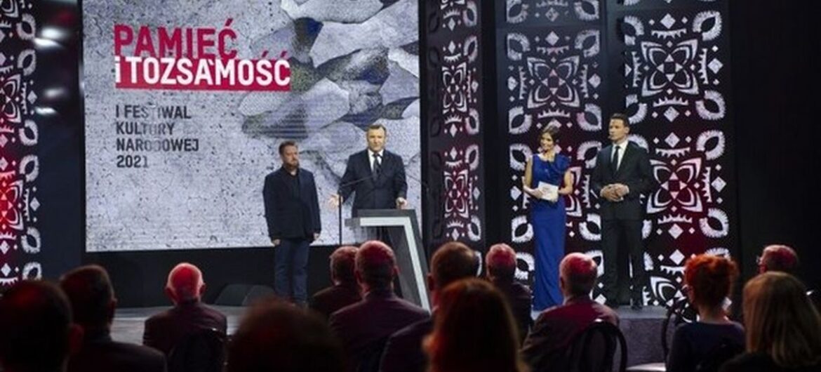 I Festiwal Kultury Narodowej „Pamięć i Tożsamość”. Złoty Ryngraf dla „Abba Ojcze. Pielgrzymi śpiewają ulubione piosenki Jana Pawła II”