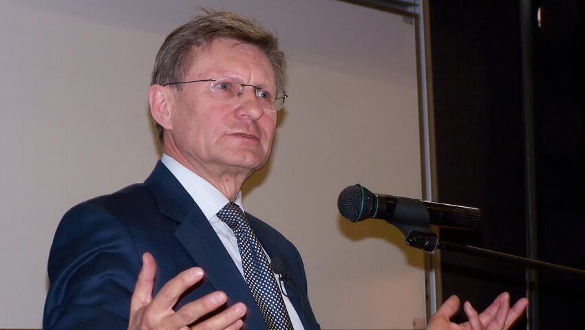 Leszek Balcerowicz to najsłynniejszy poeta wśród polityków. Na Twitterze opublikowano niezwykły wiersz