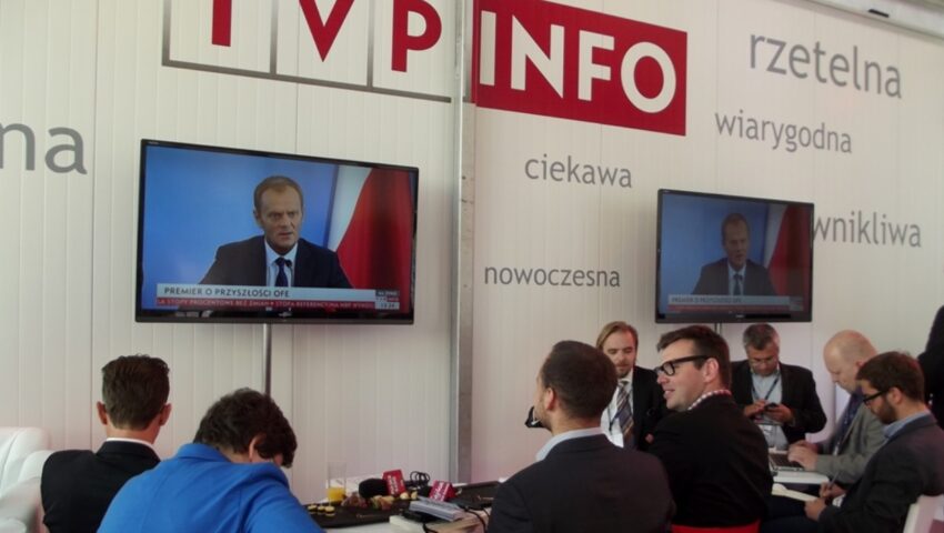 Kabaret! Poseł Koalicji Obywatelskiej przyznał, ile do tej pory zebrał podpisów pod wnioskiem o likwidację TVP Info