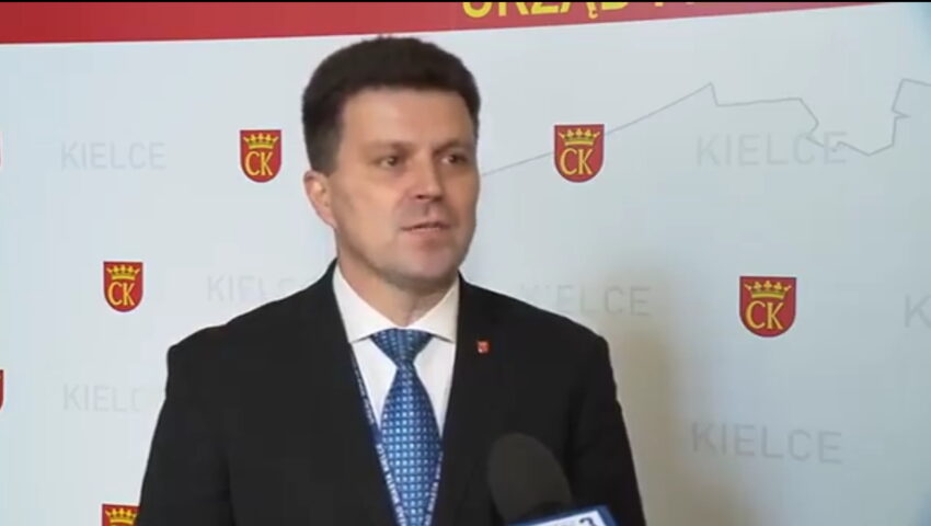 Polski urzędnik odpowiada na pytania dziennikarza. Wideo podbija internet