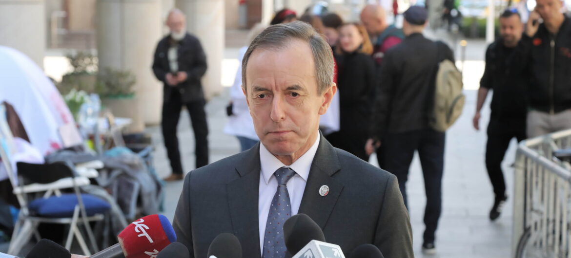 “Dziś niestety nie ma nikogo lepszego od PiS-u do rządzenia”. Platforma jest zrozpaczona po kolejnej kompromitującej porażce