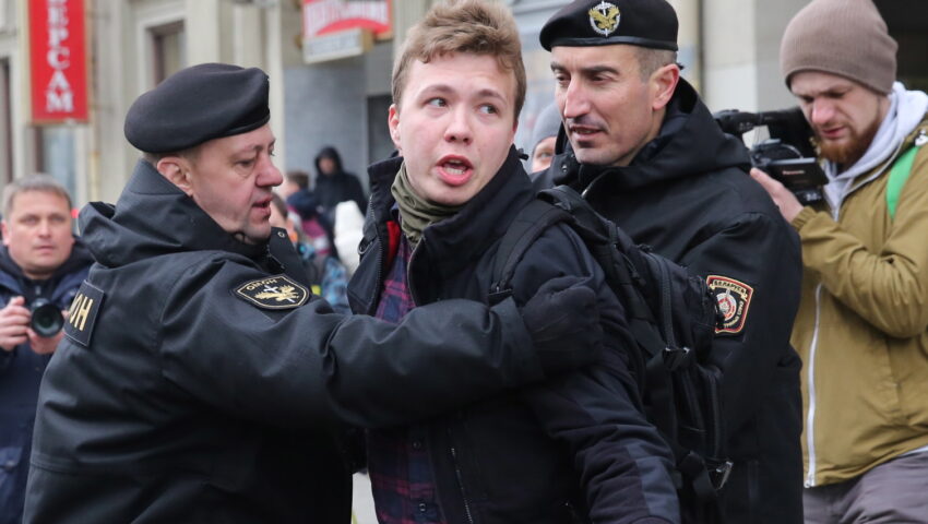 Redaktor kanału Nexta Raman Pratasiewicz ułaskawiony przez Łukaszenkę. Na początku maja został skazany na osiem lat więzienia.