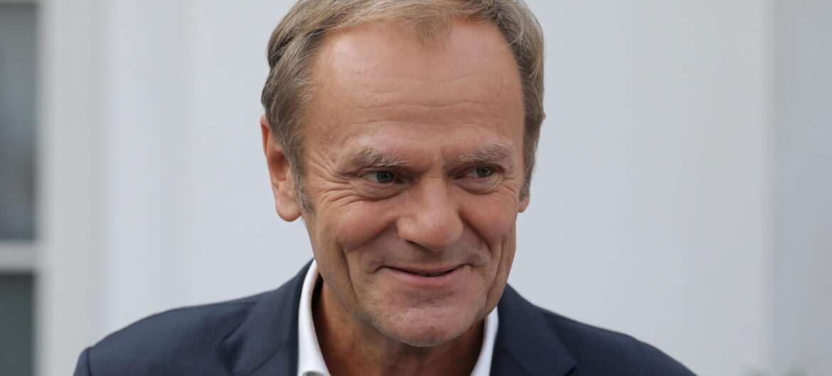 Tusk wydał oświadczenie ws. przepisania majątku na żonę. Jak zawsze winą obarczył… PiS