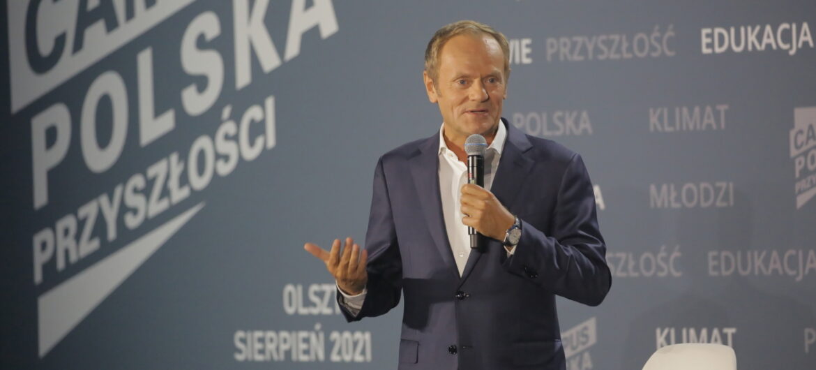 Tusk grozi PiS-owi: “Zadarliście z moją teściową. Samobójcy”