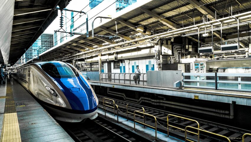 PKP Intercity chce kupić szybkie pociągi. Wśród zainteresowanych są polskie firmy