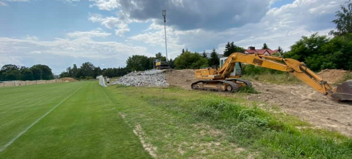 Tak Platforma rządzi w samorządach. Zamiast stadionu kartoflisko i pieniądze wyrzucone w błoto