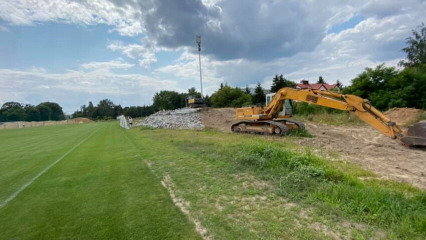 Tak Platforma rządzi w samorządach. Zamiast stadionu kartoflisko i pieniądze wyrzucone w błoto