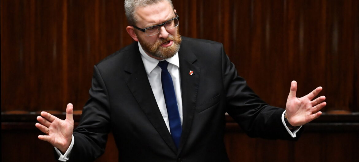 Internauci wspomogli Brauna finansowo. Polityk zamierza przeznaczyć zebrane pieniądze na realizację… “NORYMBERGI 2.0”