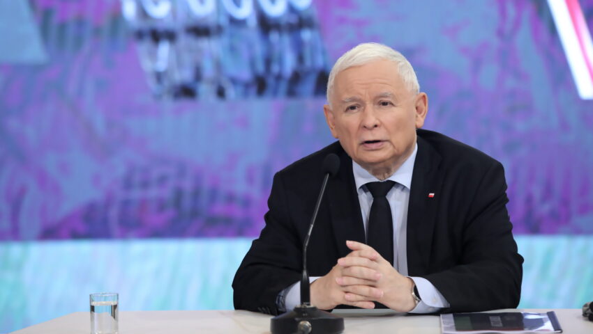 Kaczyński dementuje brednie Tuska o gazoporcie: nie byłby gotowy, gdyby trwały tamte rządy