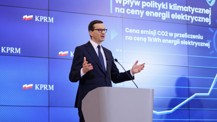 To prawdziwy rządowy Black Week! Premier Morawiecki przedstawił pakiet obniżek podatków, które mają złagodzić skutki inflacji