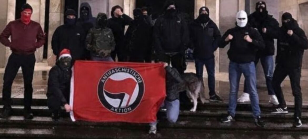 Dojdzie do prowokacji 11 listopada? Nieoficjalnie: Niemiecka Antifa przygotowuje na wyjazd do Warszawy
