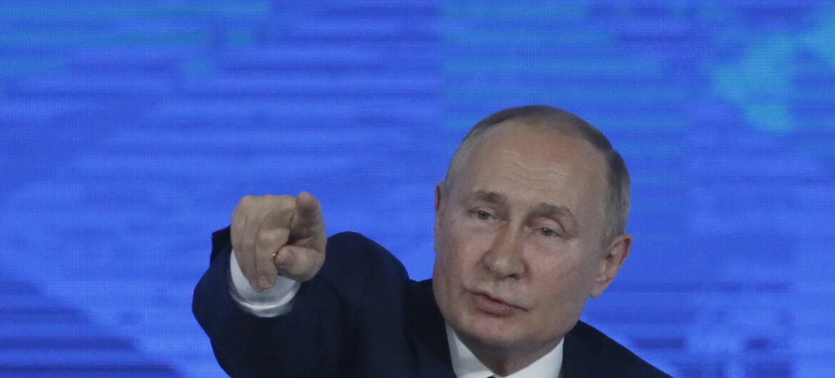 Władimir Putin wzorem męskości… a przynajmniej tak uważa “Gazeta Wyborcza”