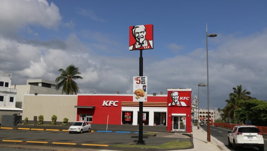 KFC przeprowadziła bardzo udaną promocję. Teraz grozi im za nią bojkot konsumencki
