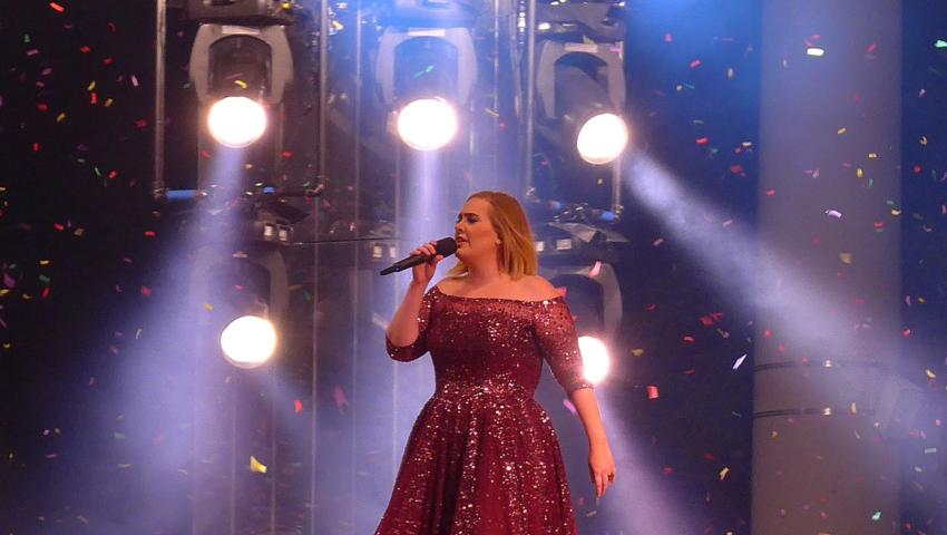 Adele rozwścieczyła środowiska LGBT. Powód szokuje