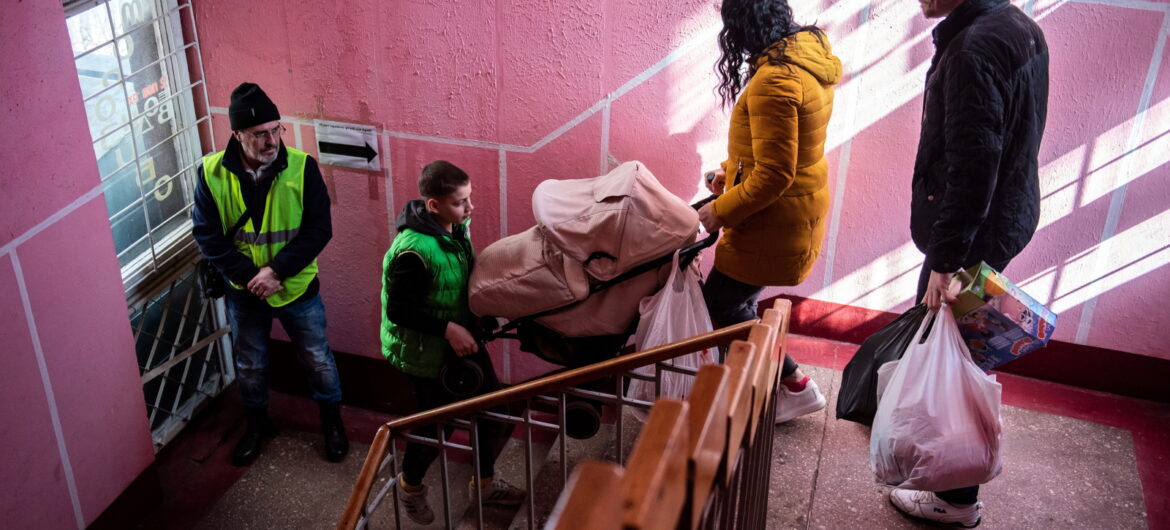 Ukrainki uciekają przed wojną i przemocą. Amnesty martwi się, że nie będą mogły zrobić aborcji