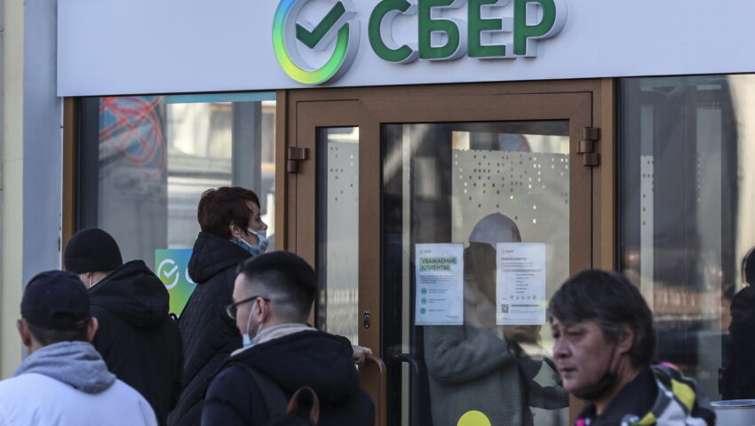 Mastercard i Visa blokują płatności w Rosji