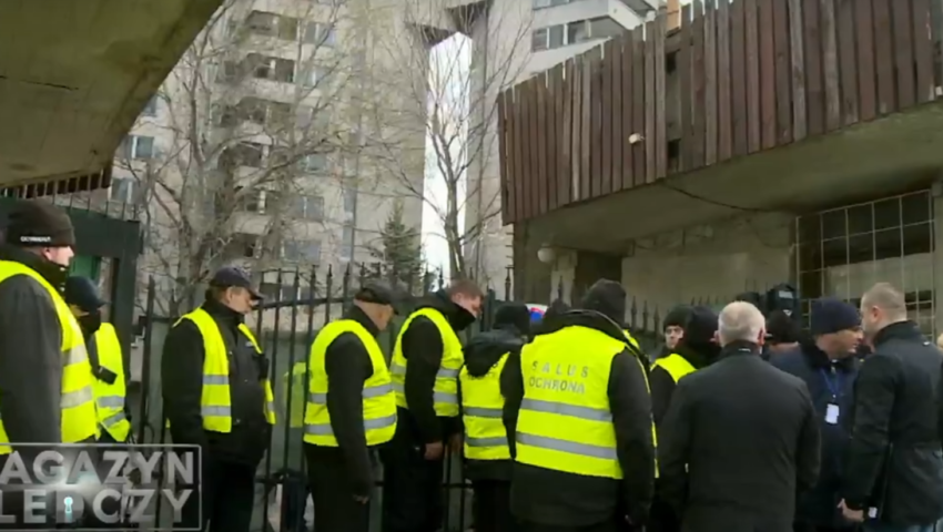 Dlaczego władze Warszawy tak długo tolerowały rosyjskie bezprawie?