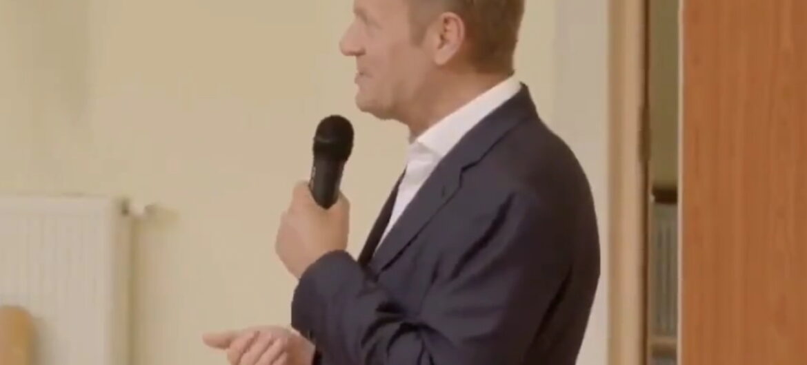 Rzecznik PiS wyśmiał Tuska i przypomniał scenę z uniwersytetu. Nawet wyborcy nie wierzą w swojego lidera