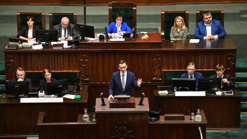 Stanowcze słowa premiera w Sejmie. „Węgla ma być nadmiar”