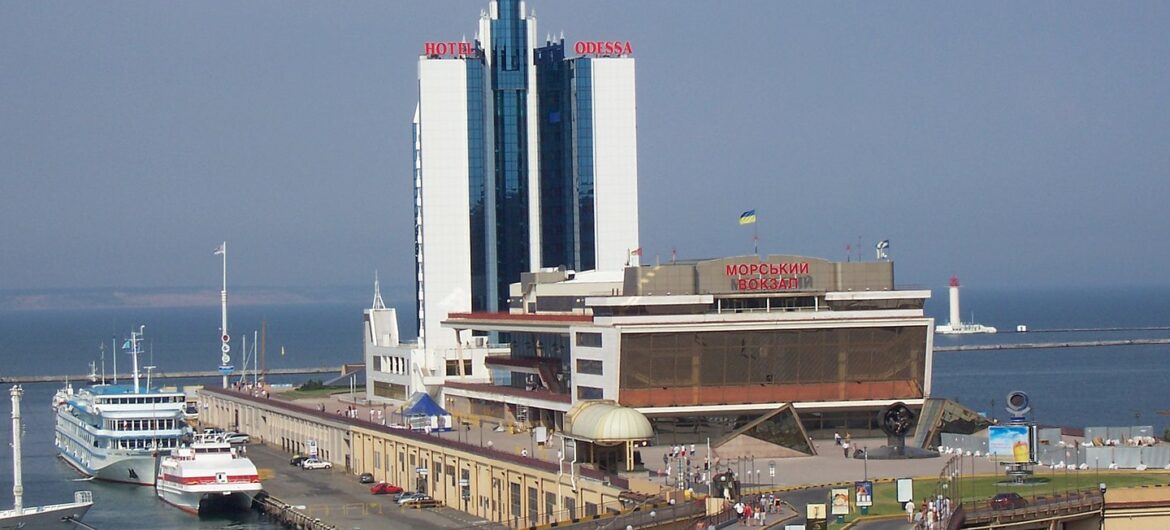 Pierwszy okręt z ukraińską kukurydzą opuścił port w Odessie