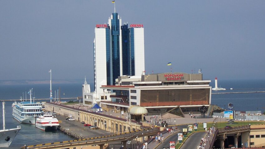 Pierwszy okręt z ukraińską kukurydzą opuścił port w Odessie