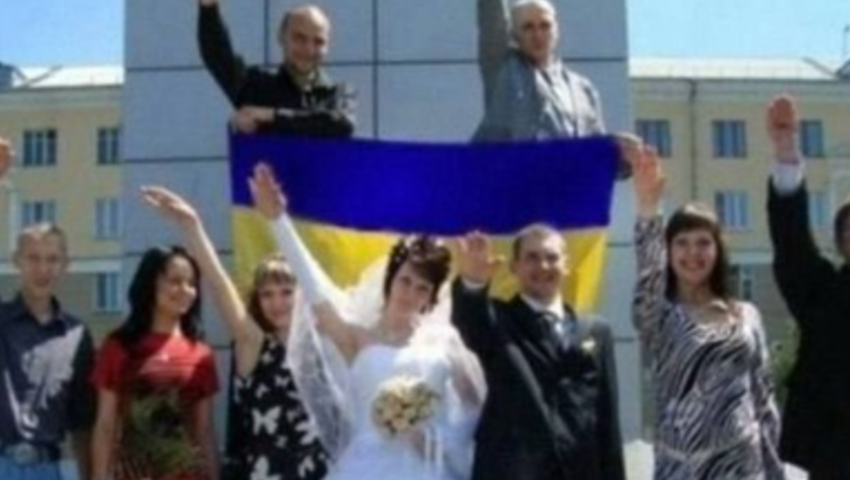Amerykański dziennikarz chciał pokazać nazizm na Ukrainie. Internauci zwrócili uwagę na ważny szczegół