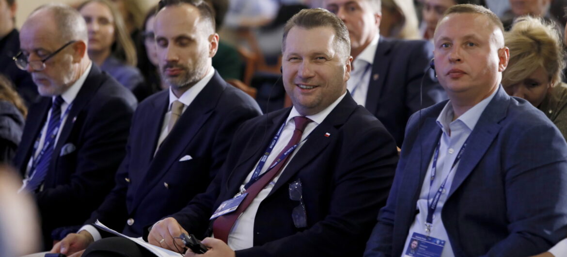 “Pani jest głupia, czy pani po prostu tak mówi tylko?” Min. Czarnek usadził dziennikarkę Wyborczej
