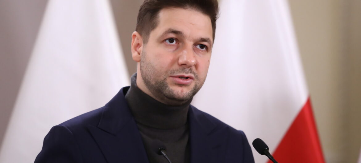 Patryk Jaki: “Służby włamały się do domu Z. Ziobro. Wybijali szyby i niszczyli dom”