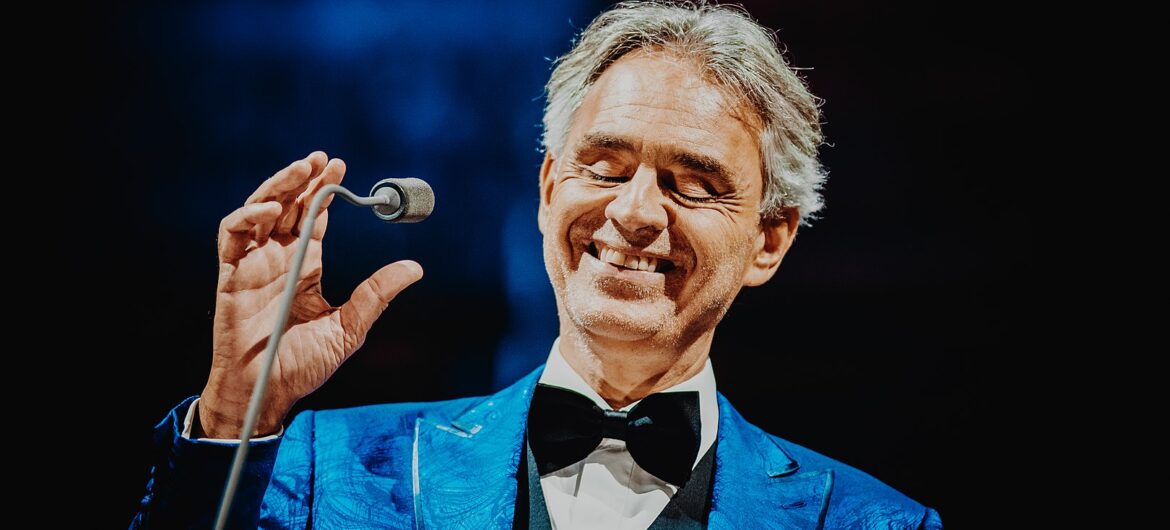 Andrea Bocelli podał linię lotniczą do sądu, bo samolot był zbyt głośny