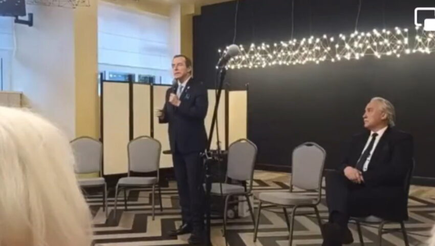 Marszałek Grodzki pociesza dawnych ubeków. Łzy same cisną się do oczu