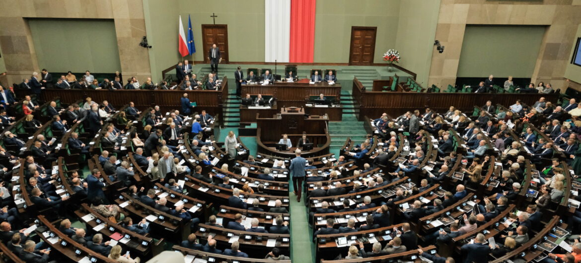 Sejm odrzucił wszystkie poprawki Senatu do ustawy “antylichwiarskiej”