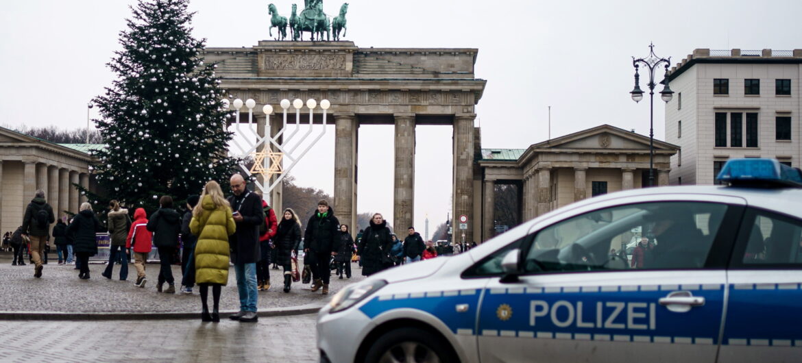 Niemcy chcą przywrócić kontrole na granicy z Polską. “Rozpoczynają się miesiące największej migracji”