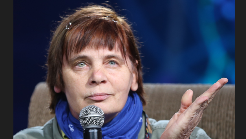Odlot Ochojskiej. Twierdzi, że PiS rozbroił Polskę