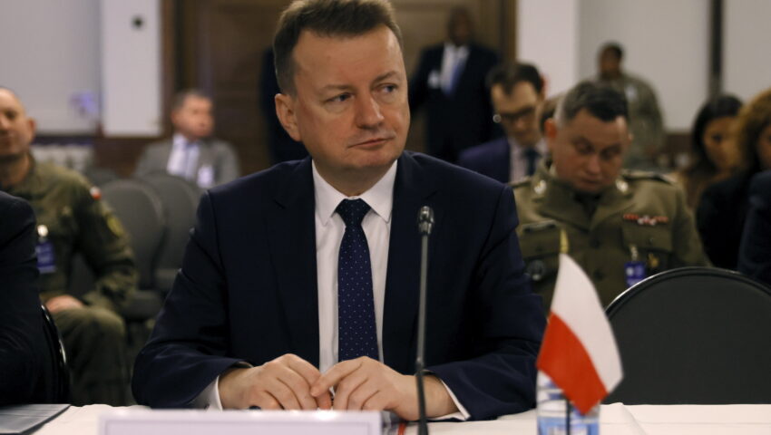 Szef klubu PiS: Bijemy na alarm; jeżeli nie podejmiemy działań, Polska będzie miała taki problem