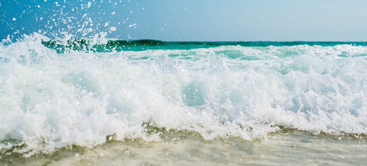 Tajemniczy obiekt na plaży. Sprawą zajmuje się agencja kosmiczna