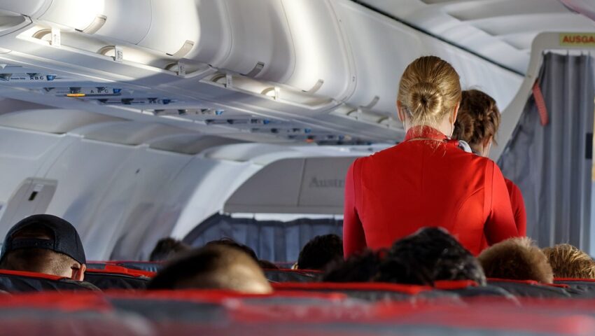 Afera w liniach lotniczych. Tak stewardessy traktowały pasażerów