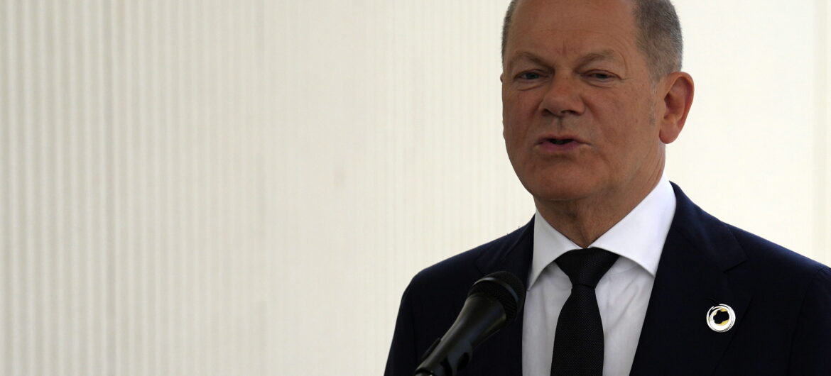 Niemiecki historyk: Niemcy w zdecydowanej większości do końca popierali wojnę. Słowa kanclerza Scholza o wyzwoleniu brzmią dziwnie