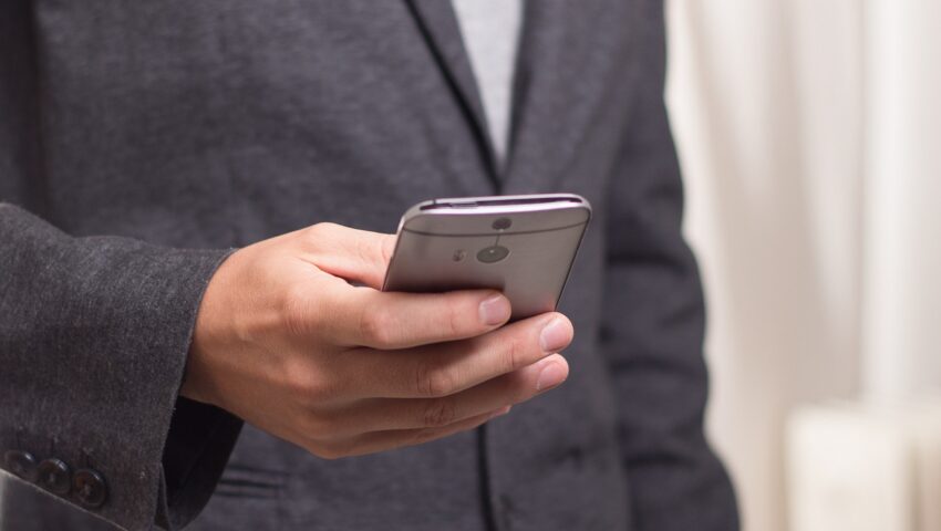 Telefon urzędnika wpadł do zalewu. Kazał wypompować miliony litrów wody